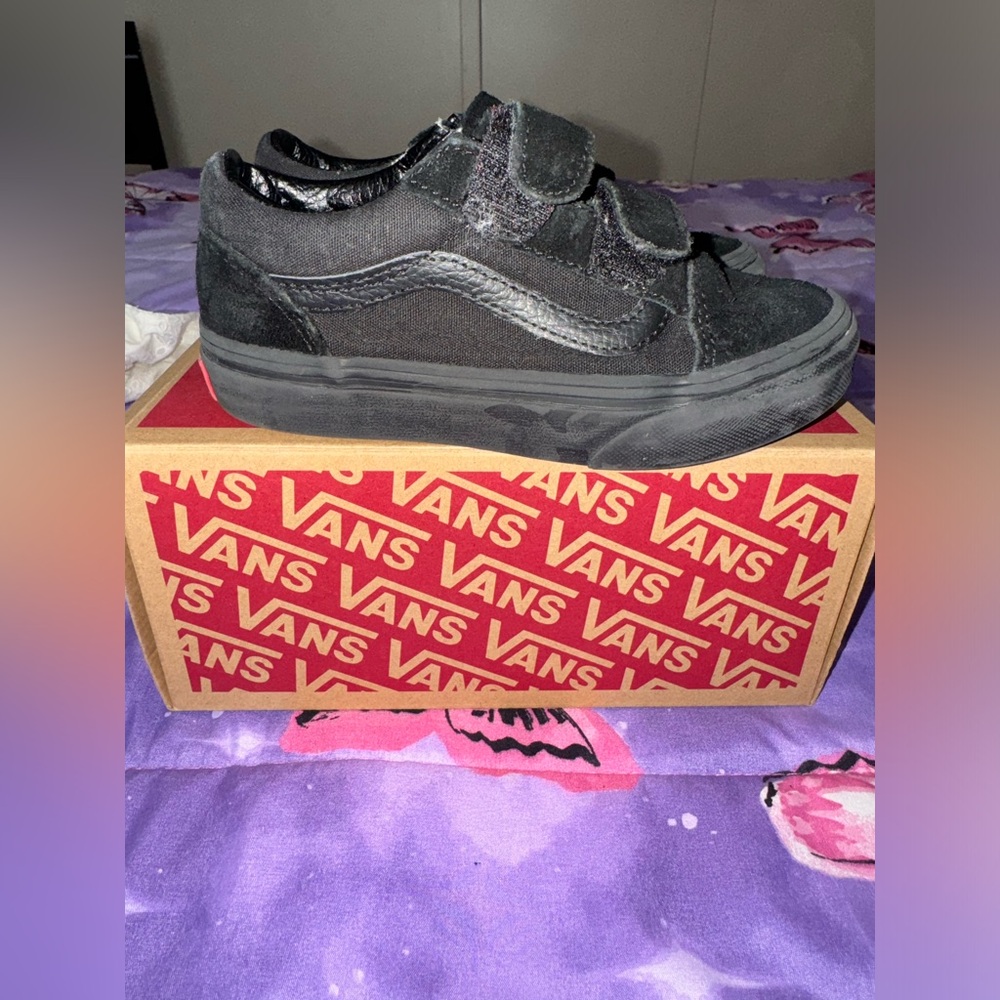Kids unisex old skool vans gently worn size 12 US